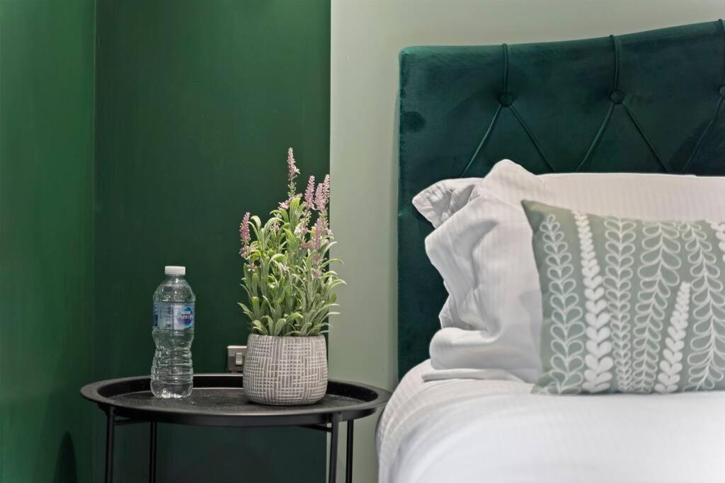 Stylish Retreat In Central Leeds Central Station Eksteriør billede