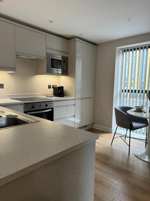 Stylish Retreat In Central Leeds Central Station Eksteriør billede