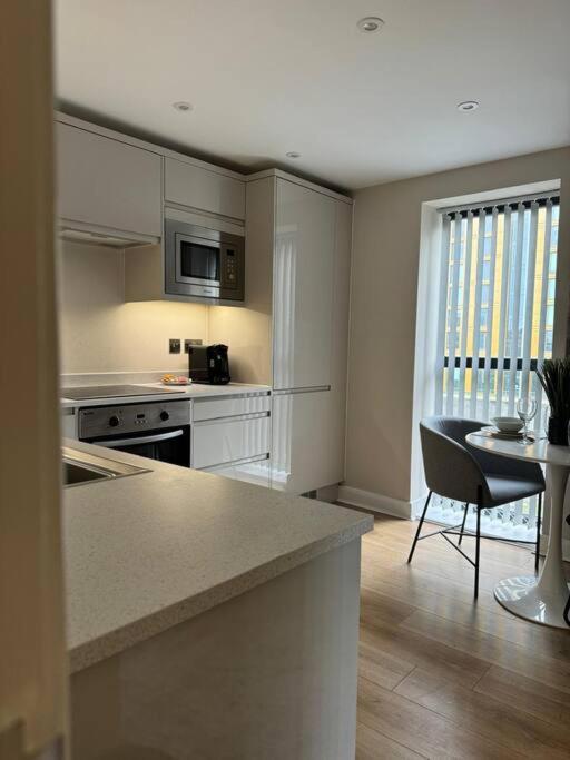Stylish Retreat In Central Leeds Central Station Eksteriør billede