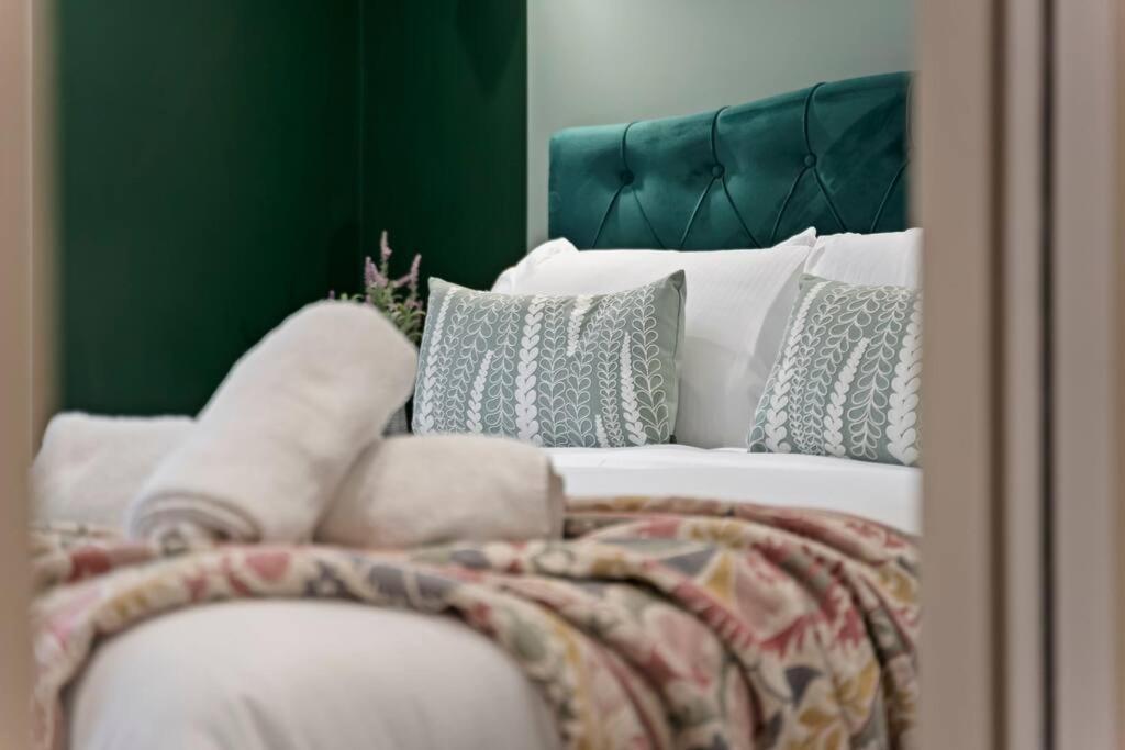 Stylish Retreat In Central Leeds Central Station Eksteriør billede