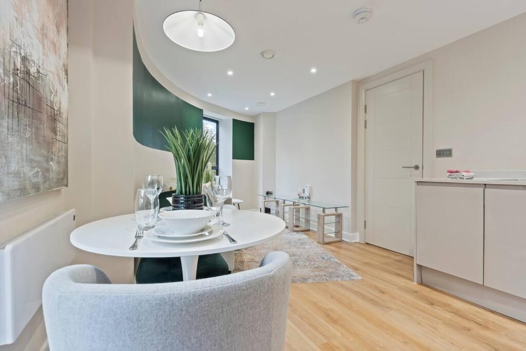 Stylish Retreat In Central Leeds Central Station Eksteriør billede